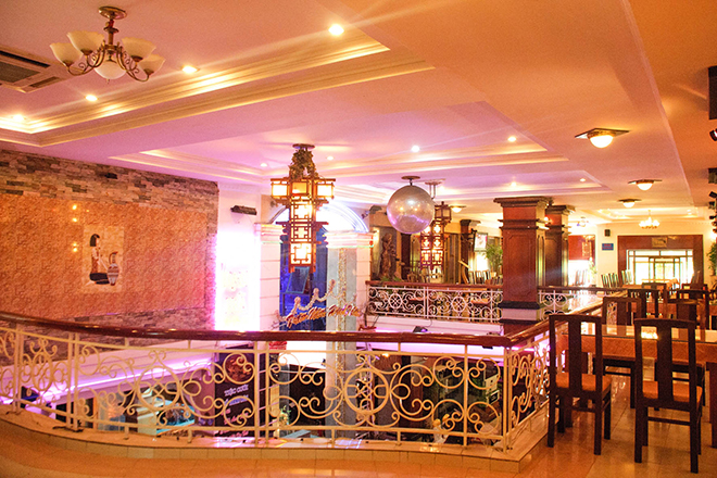 Khách  sạn Bạch mã